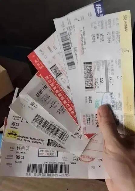 网友共享饮料娱乐吃瓜酱