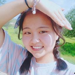 娱乐吃瓜群头像图片女生,揭秘娱乐吃瓜群头像中的魅力女生