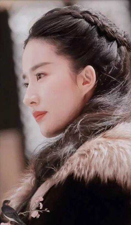 娱乐吃瓜君刘亦菲,娱乐圈的“吃瓜女王”，揭秘明星幕后故事