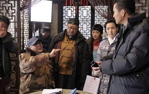 老财与小宝在线观看,网络直播的欢乐时光